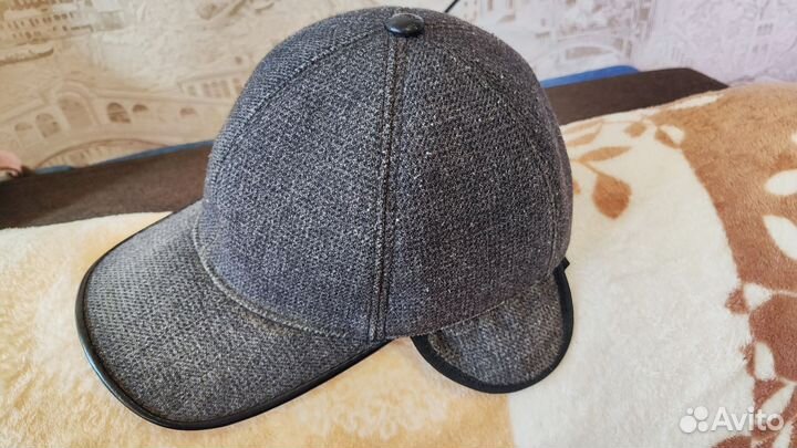 Мужские зимние шапки, кепи, шарфы