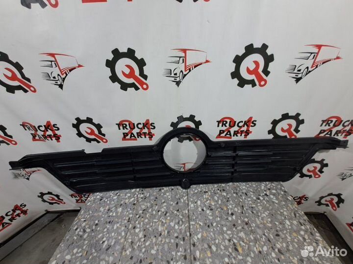 Решетка радиатора Mercedes Atego A9738840185