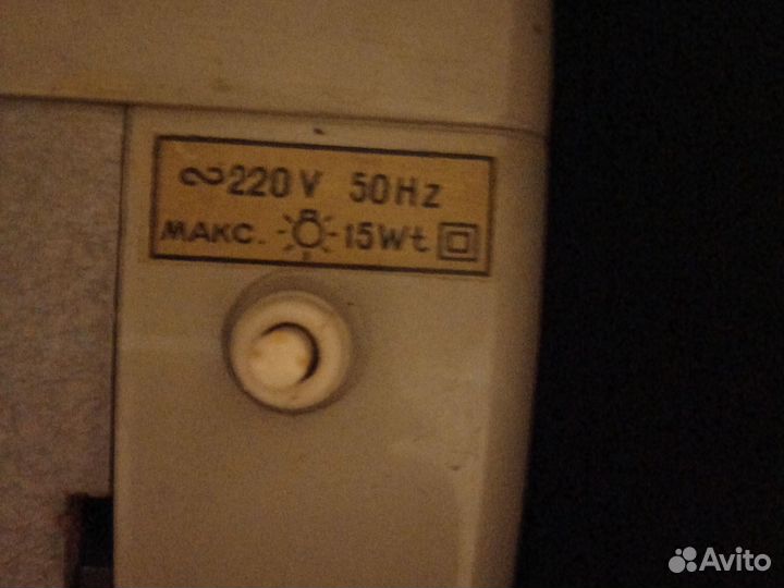 Швейная машина Чайка 142м