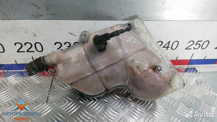 Бачок расширительный Volkswagen Passat B5 рест