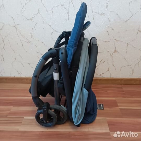 Коляска прогулочная