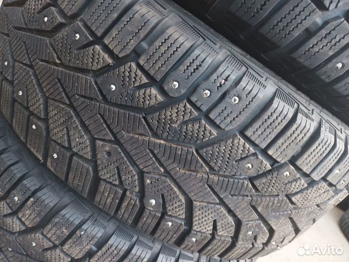 Gislaved NordFrost 100 215/60 R16