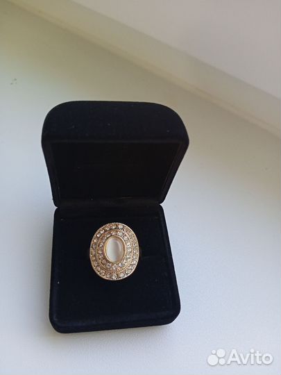 Кольцо женское