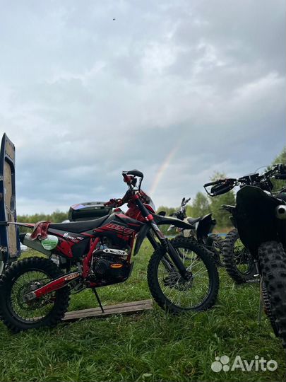 Эндуро bse z10 4 клап мотор