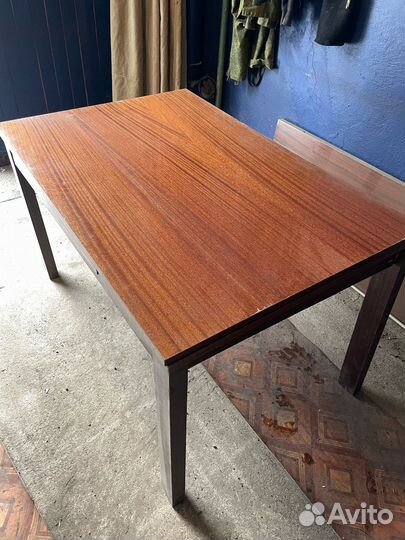 Столик в гостинную бу