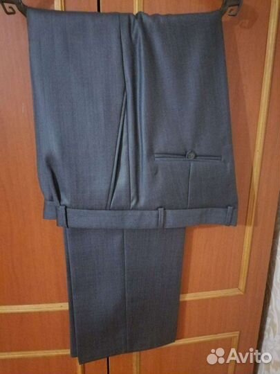 Мужской костюм новый