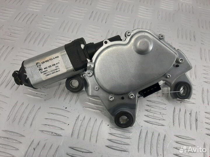 Мотор стеклоочистителя skoda octavia задний