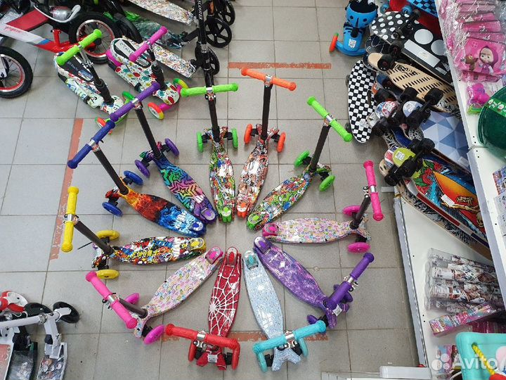 Самокат детский трехколесный