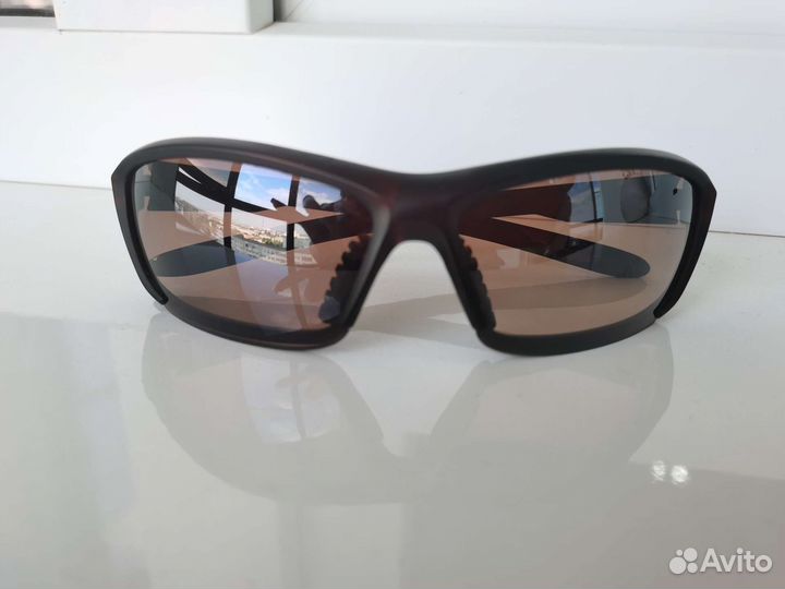 Солнцезащитные очки invu