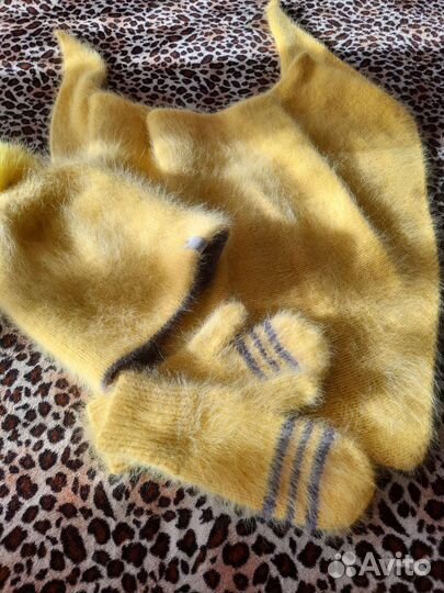 Шапка, варежки и бактус