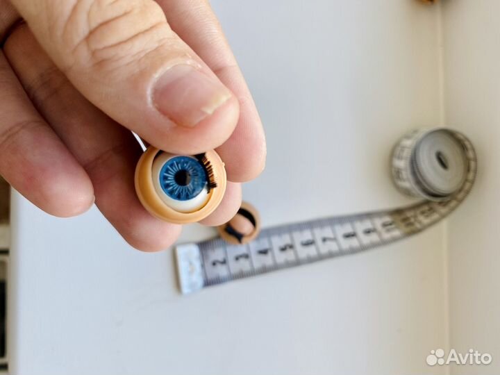 Глаза для куклы моргающие