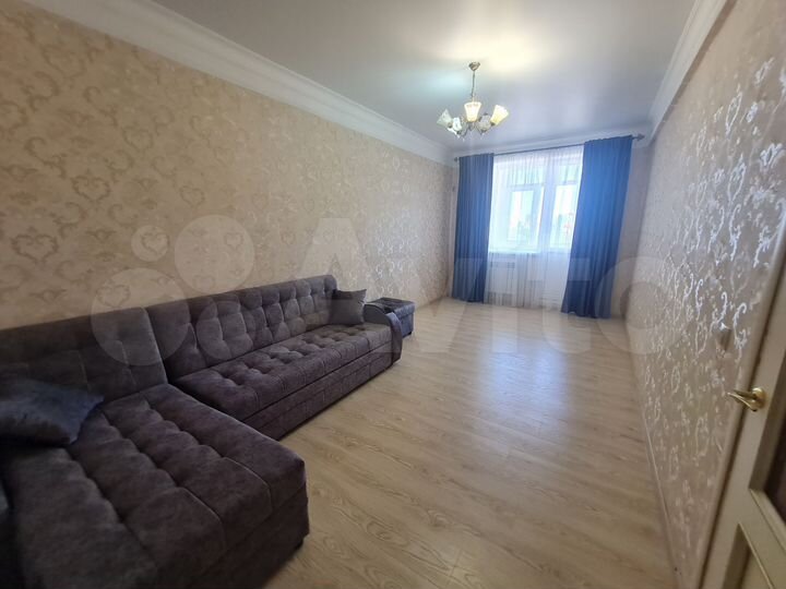 2-к. квартира, 75 м², 4/10 эт.