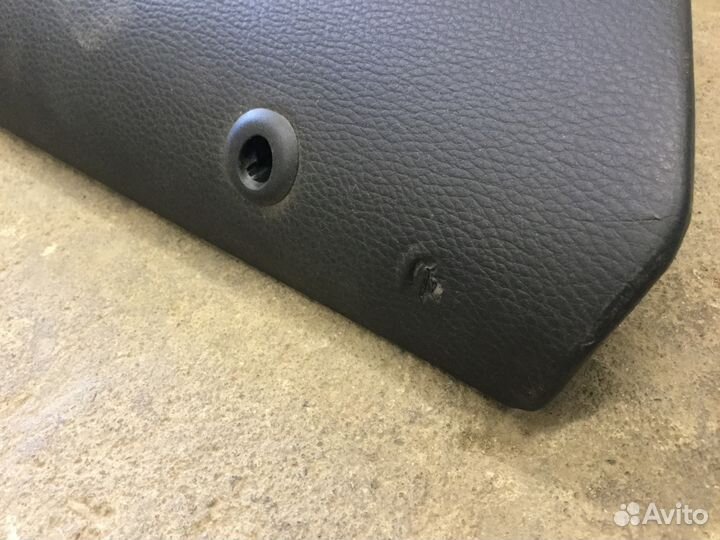 Обшивка двери передней бмв E87 2004-2011г