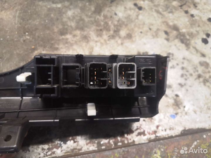 Кнопка подогрева лобового киа рио 3