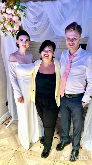 Ведущая семейных событий (свадьба, юбилей и др.)