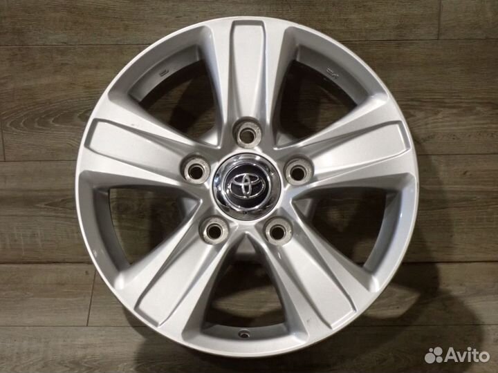 Комплект диск R17 Toyota Land Cruiser оригинал