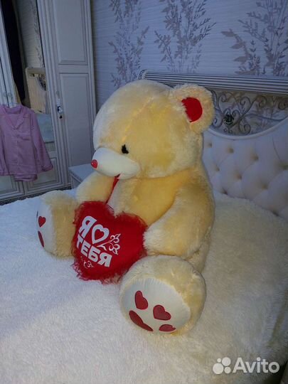 Плюшевый медведь