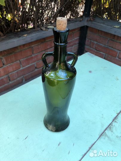 Бутылки и графины