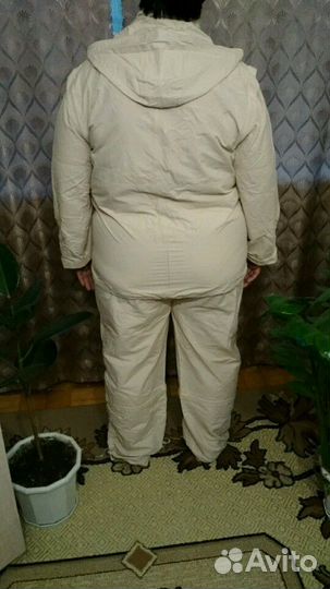 Женский костюм
