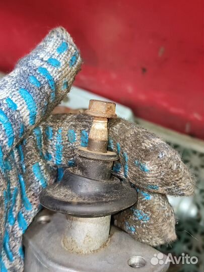 Moтoр заднeгo стеклоочиститeля Тоyоta Siеnna I