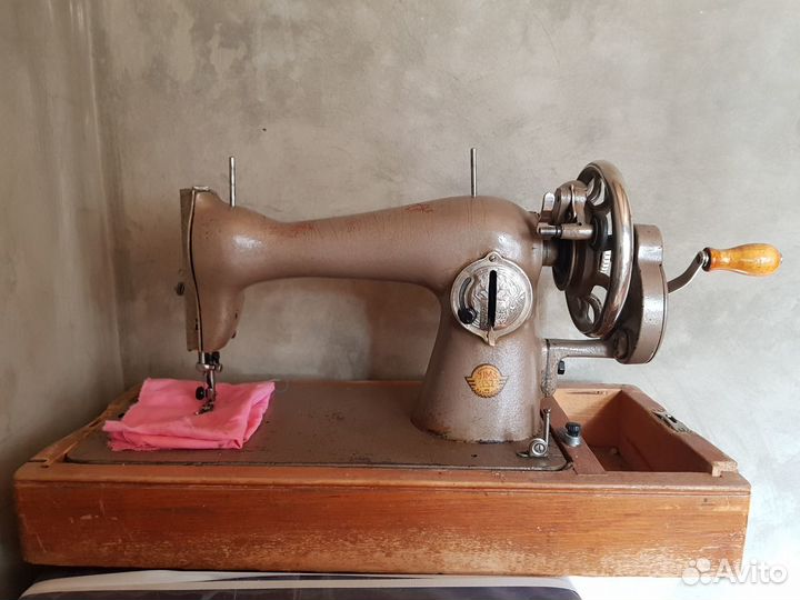 Швейная машинка СССР пмз им.Калинина