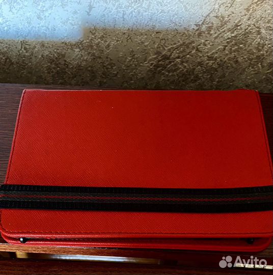 Планшет фирмы Pocket book