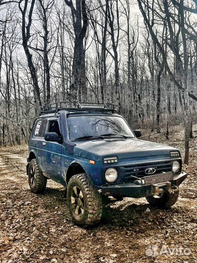 LADA 4x4 (Нива) 1.7 МТ, 2004, 200 000 км