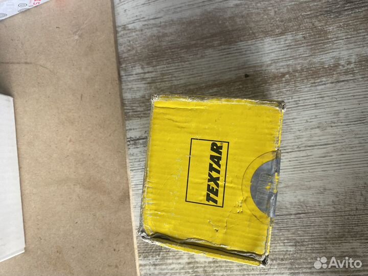 Тормозные колодкит тайота карола передние