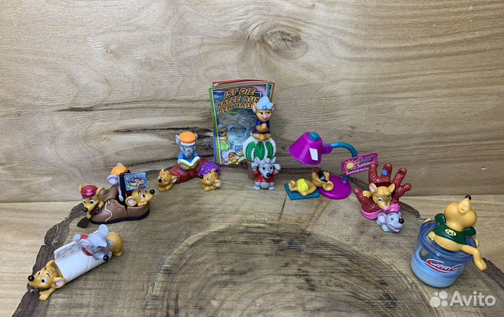 Киндер Сюрприз Кошки с клубками,Пока кота нет дома