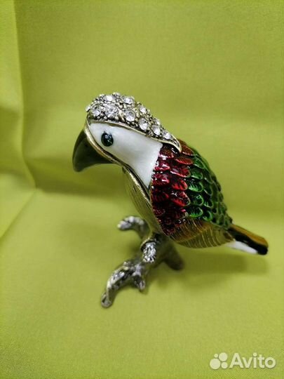 Шкатулки металлические