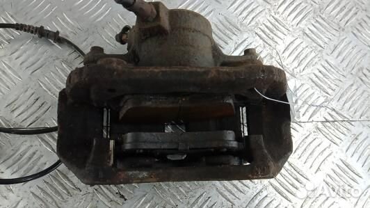 Суппорт тормозной передний левый mercedes benz C-c