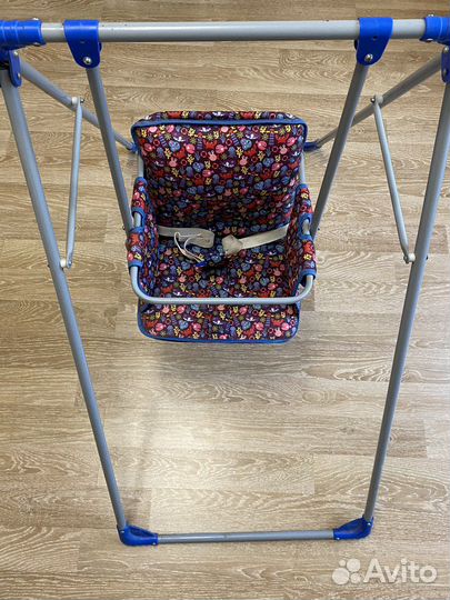 Детская качелька