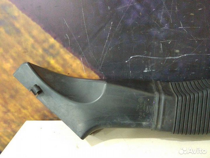 Патрубок воздушного фильтра Audi Allroad C5 BES