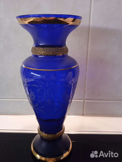 Ваза Богемия Чехословакия цветное стекло