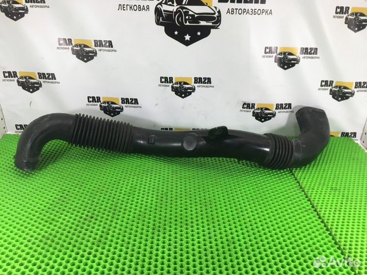 Патрубок воздушного фильтра