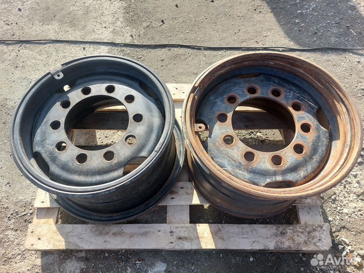 Колёсный диск R 21 на Камаз 43118