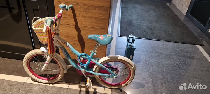 Детский велосипед schwinn iris 16