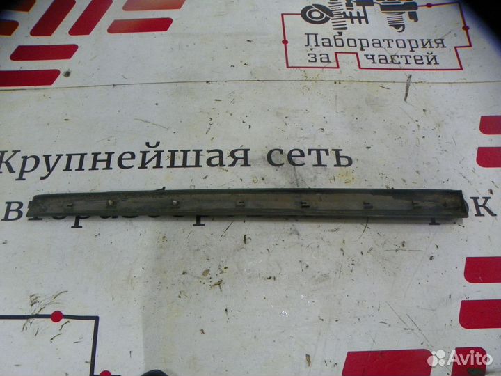 Молдинг передней левой двери Hyundai Santa Fe