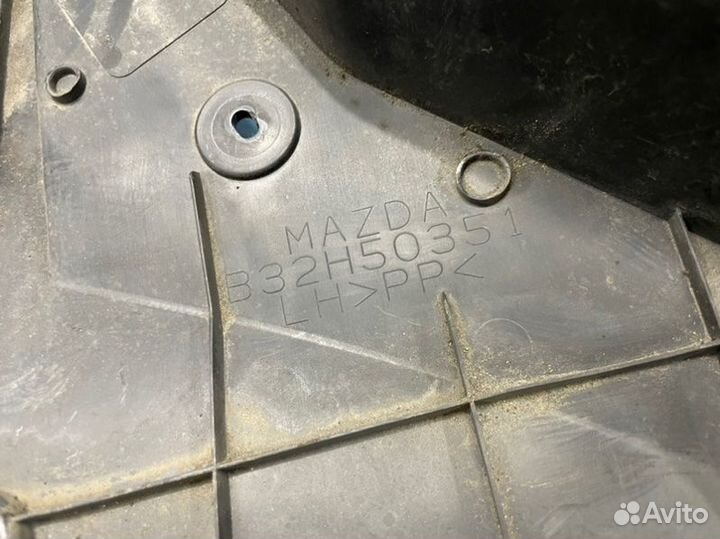 Подкрылок задний левый Mazda 3 BK