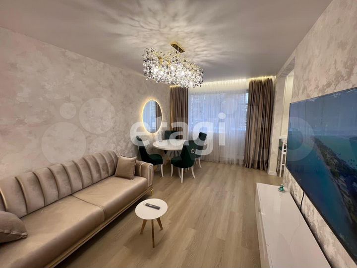 3-к. квартира, 65 м², 2/5 эт.