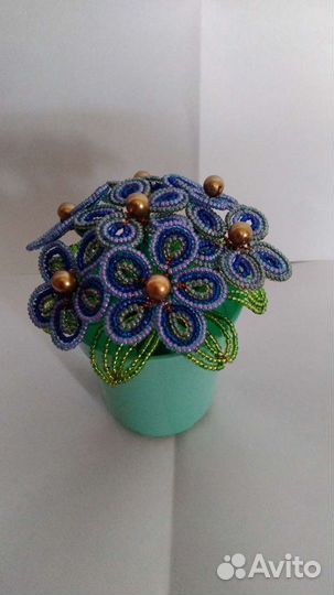 Фиалки из бисера