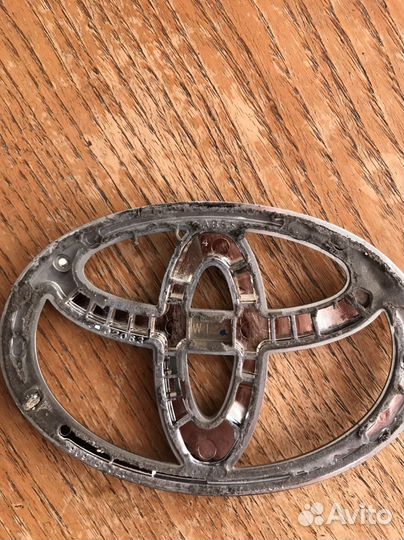 Эмблема toyota