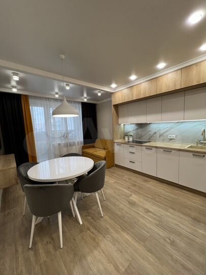 2-к. квартира, 67 м², 7/14 эт.