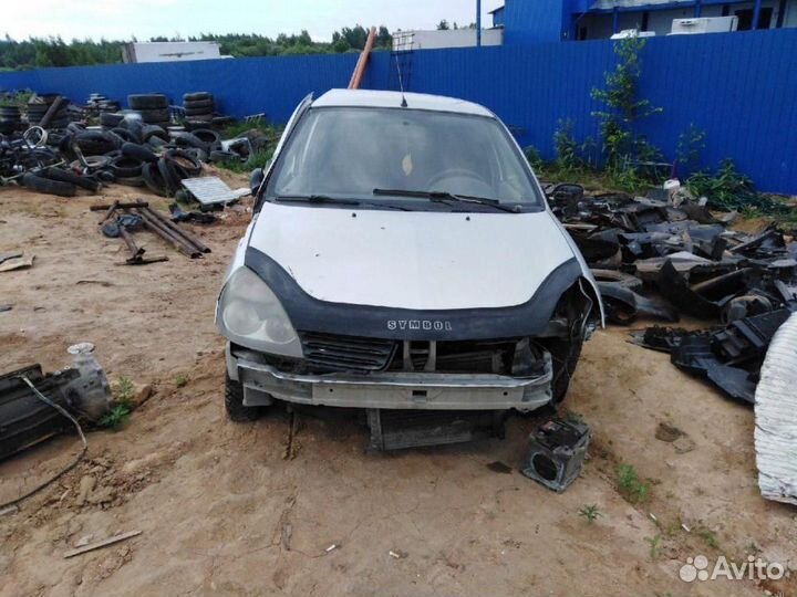 В разборе Renault Symbol 1998 2008