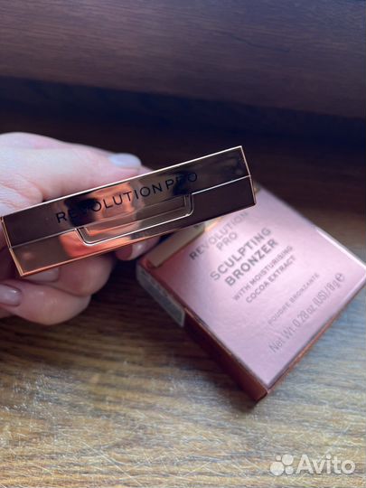 Revolution pro sculpting bronzer