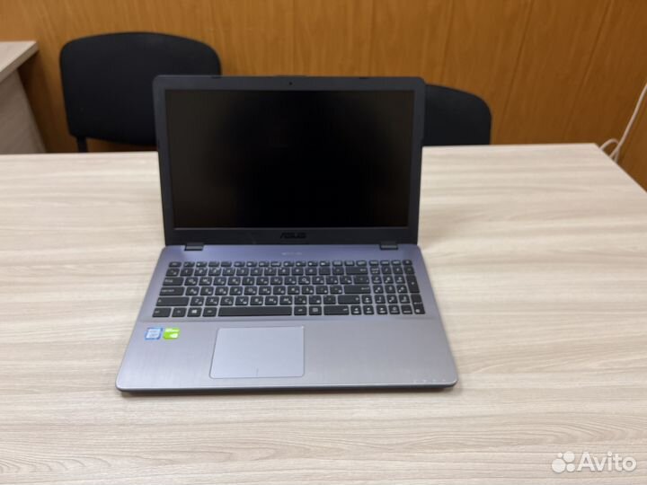 Ноутбук asus X542UF-DM042T