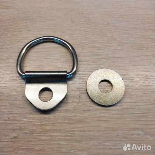 Петля крепления груза в прицепе