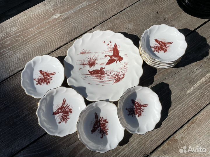 Чашки, блюдца