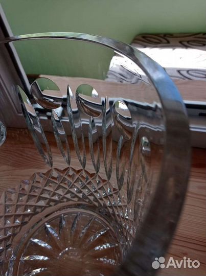 Хрустальная ваза