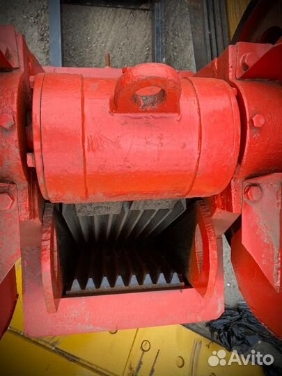 Щековая дробилка PE 150*250